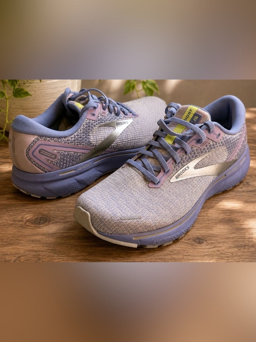 Brooks Ghost 14 Women’s 10.5 B Gray Lavender Cushioned Running Walking Shoes